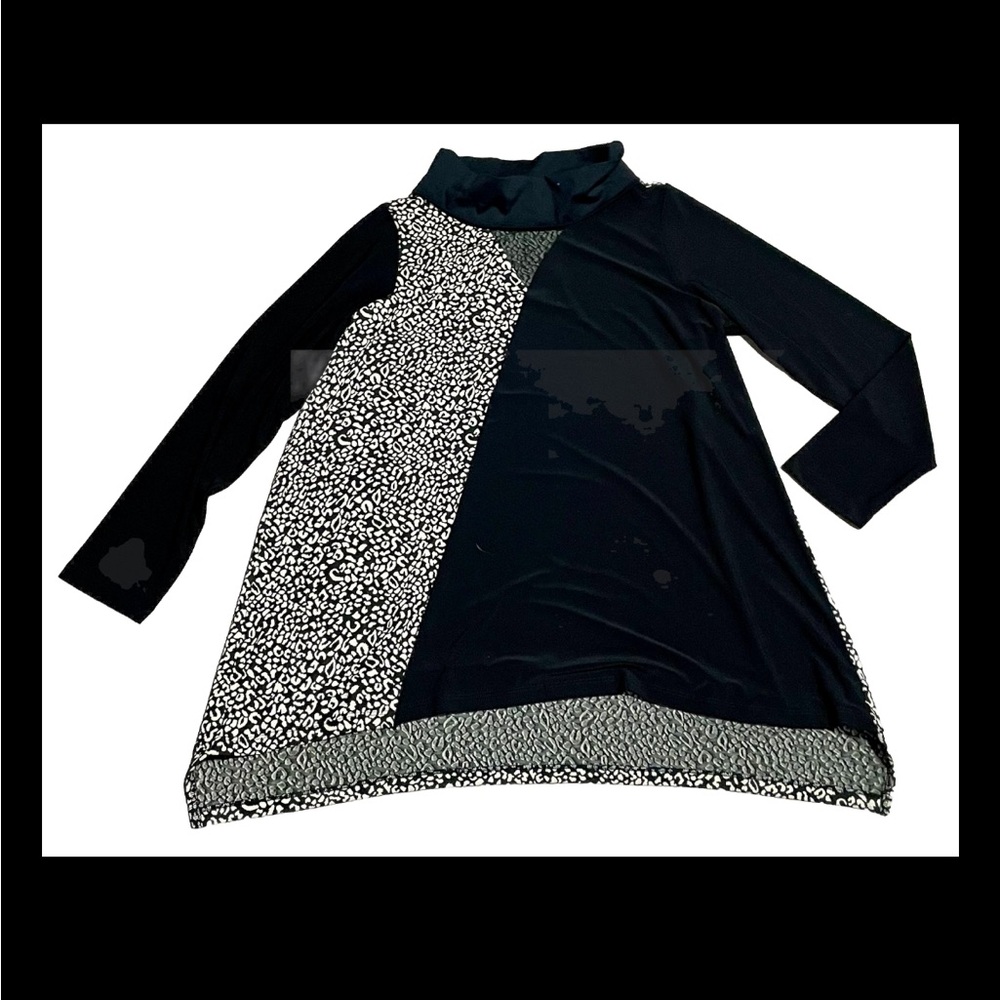 Sun Kim Black White Tunic Size M